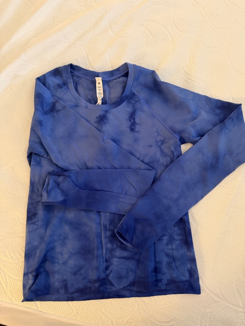 Lululemon size 6 swiftly, tech Blue Tie-Dye Long Sleeve